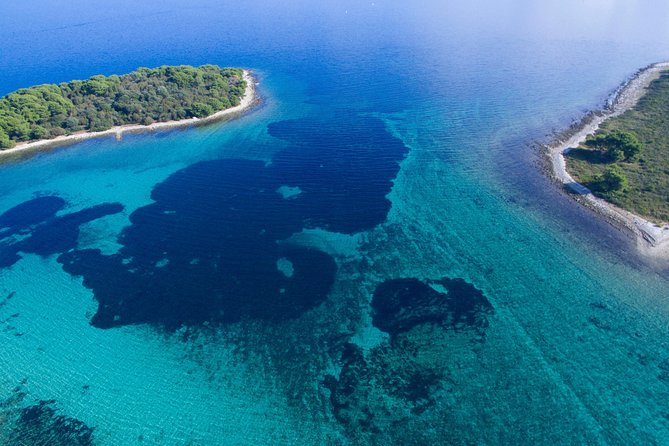 Island hopping (6 Islands) private tour from Trogir or Split - Milna on Brač and the final village stop