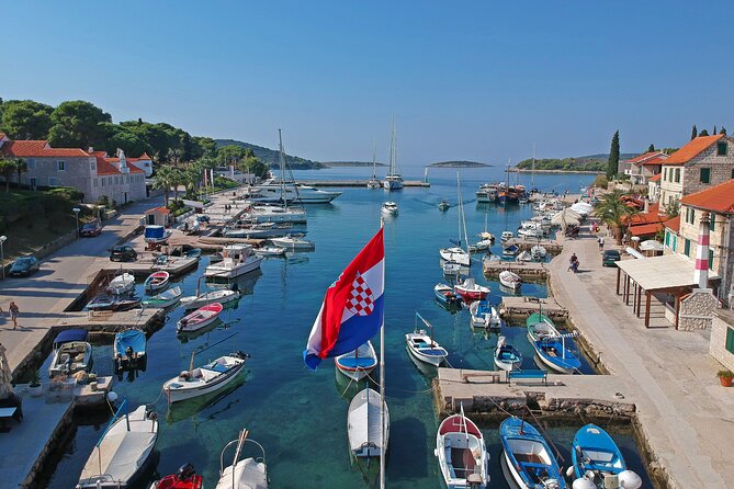 Islands Brač, Šolta & Blue lagoon - Private speedboat tour - Vela Rina and the sandy finish