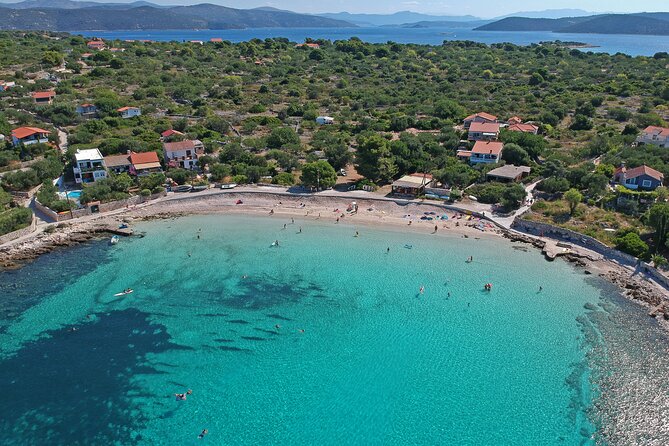 Islands Brač, Šolta & Blue lagoon - Private speedboat tour - Milna: a gentle start on Brač