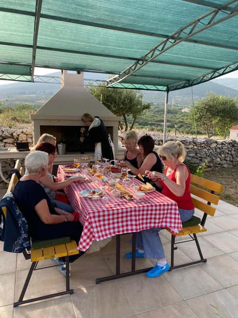 Kastela: Wine & Olive Tasting Tour w/Delicacies & Live Music - Who will enjoy this most?