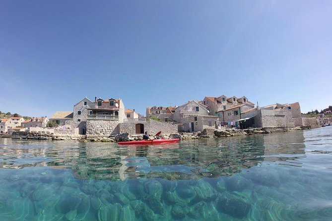 Kayaking to the island Prvić - Key points to know before you book