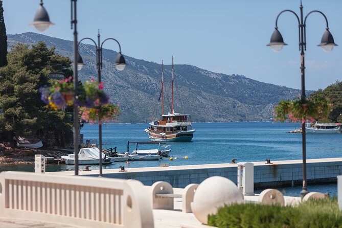 Local Life Tour - Spanjola gives you the first big view