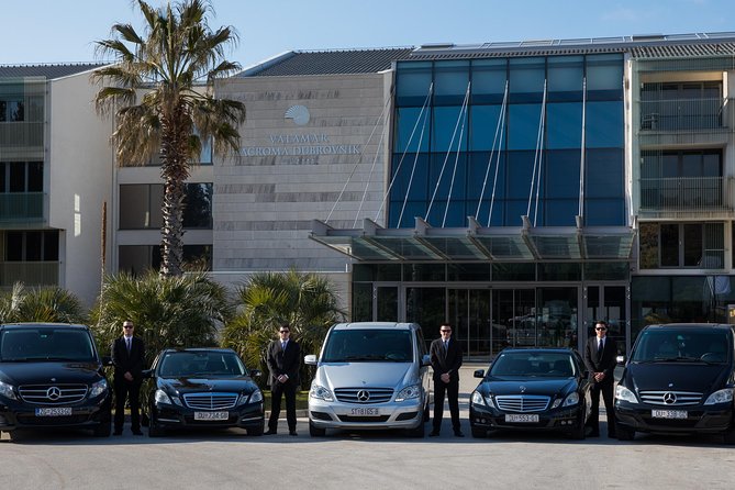 Luxury private transfer: Split airport to Split - The important rule about flight changes