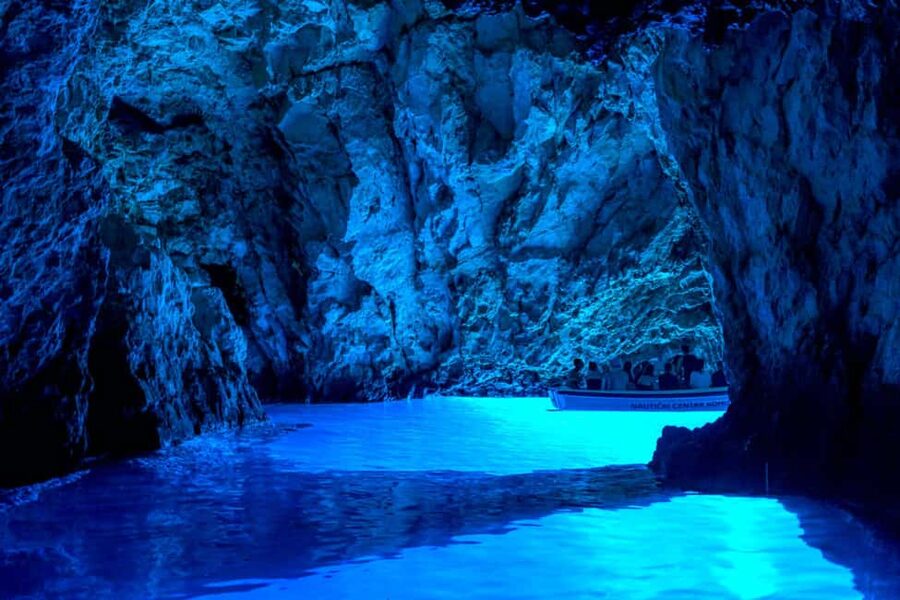 Makarska: 5-Islands Tour, Blue Cave, Vis, Hvar & Brač - Why this speedboat day works from Makarska