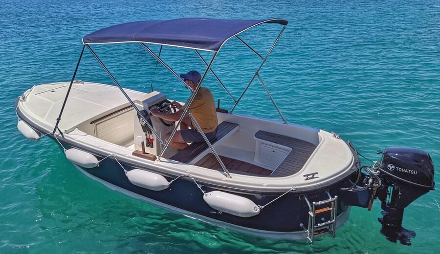 Makarska: Discover coastal area with Betina 500 - Price, fuel, deposit, and value
