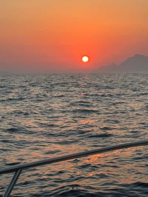 Makarska: Sunset private boat tour from Makarska - Returning offshore for the sunset photo stop