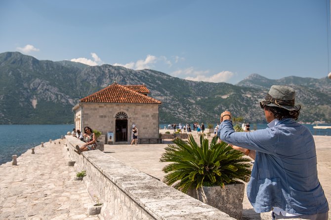 Montenegro: Bay of Kotor Day Trip from Dubrovnik English -Español - Kotor Old Town and three hours on your own