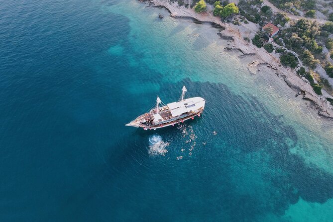 Out to Sea Split Boat Party w/ Blue Lagoon Swim, Dj & Afterparty - The Blue Lagoon swim stop