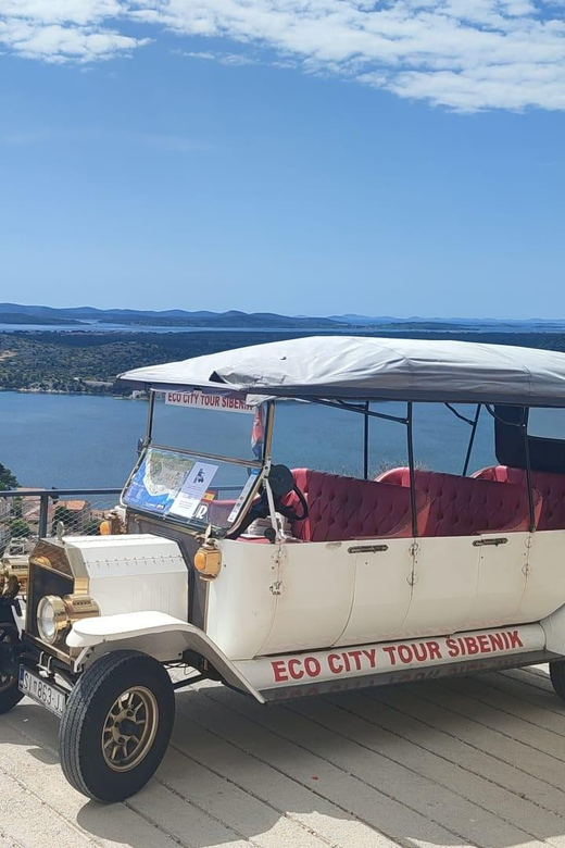 Panorama & Wine tour - Eco City Tour Šibenik - The 45-minute stop at Maleš wine bar