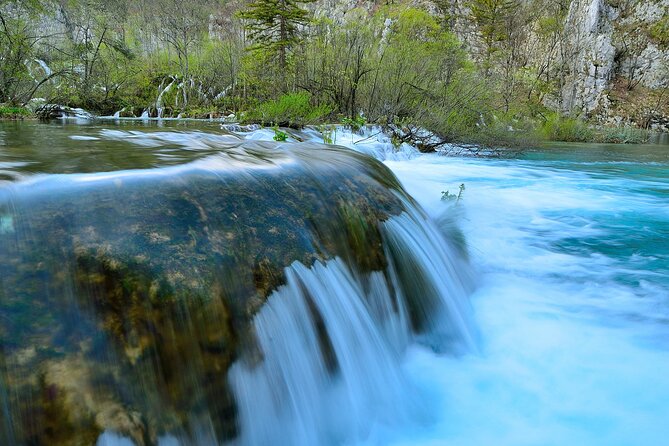Plitvice Lakes National Park Tour from Zadar - Walking the Lower Lakes and wooden paths
