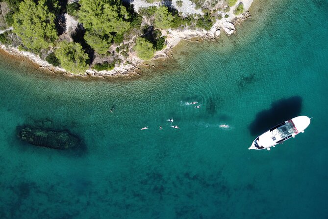 Podstrana and Jesenice, Boat trip to Brač and Šolta with lunch - Sutivan: a short, pleasant walk on Brač