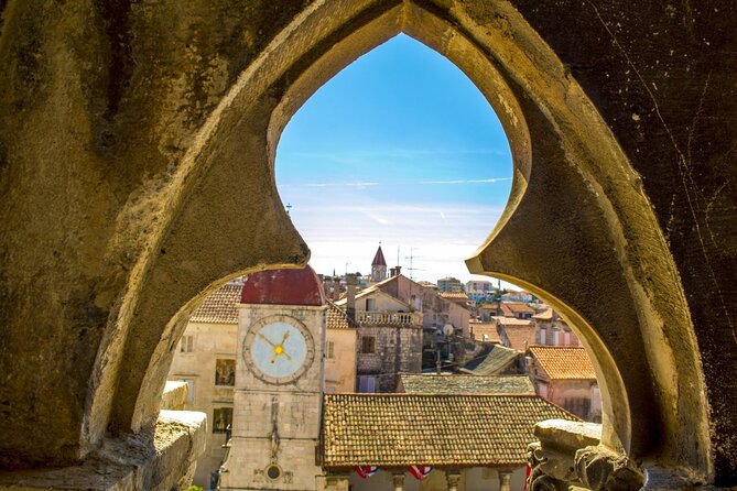 Private Arrival Transfer: Split Airport to Split, Trogir, Makarska,Tucepi and Baska Voda Hotels - Choosing between Split, Trogir, and the coast south