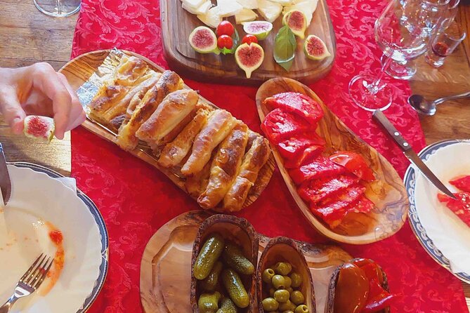 Private Authentic Local Food At Family Home Experince - Hardomilje and the family table