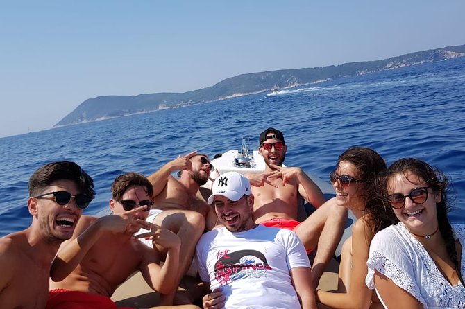 Private Blue Cave and Hvar - 5 Islands Tour - Stiniva Cove and the question of crowds