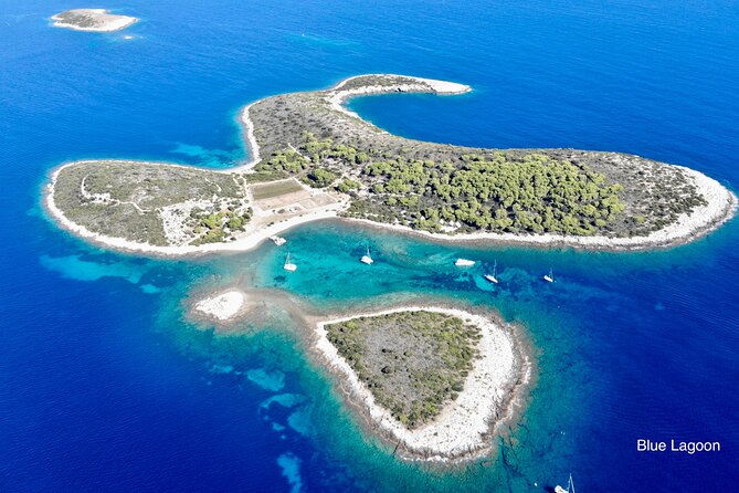 Private Blue cave, Mamma Mia and Hvar, 5 islands tour from Split - Hvar: two and a half hours to choose your own plan