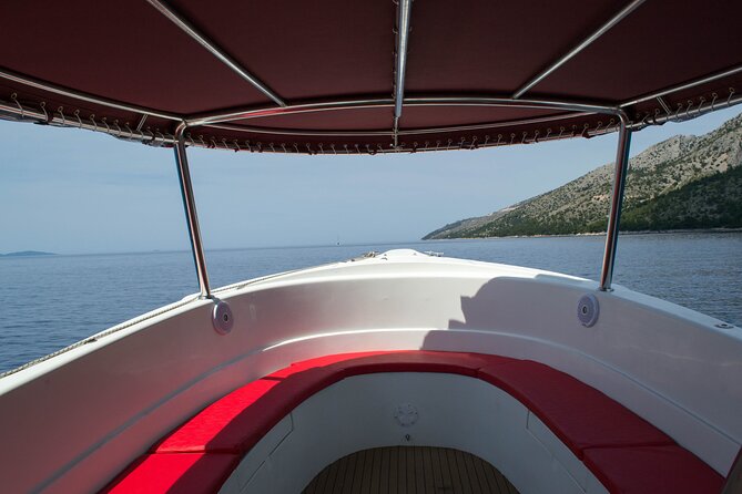 Private boat transfer Split/ Split airport - Hvar - Comfort, access, and practical limits