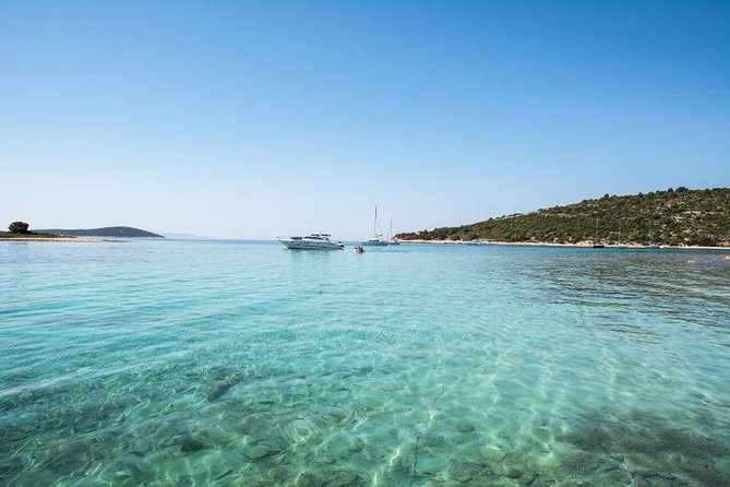 Private Full-Day 3 islands tour with snorkelling - Trogir, Stone Streets and Romanesque Doors