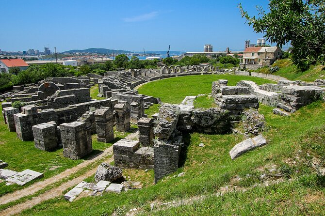 Private Half-Day Klis Tour with Salona and Trogir - A private car, not a traditional guided tour