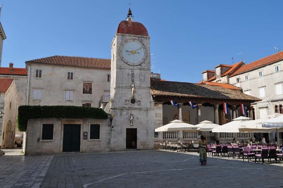 Private Krka Waterfalls Tour from Split with stop in Trogir - Skradin, a short stop with a different rhythm