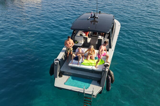 Private Luxury boat from Hvar, Brač and Split - Key points at a glance