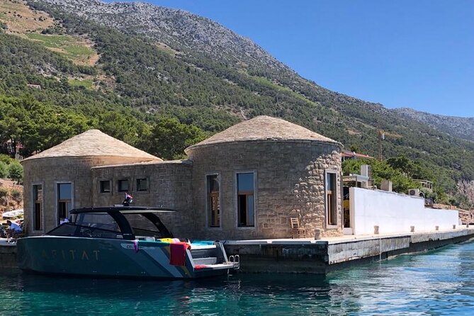 Private Luxury boat from Hvar, Brač and Split - Choosing islands, sights, and swimming time