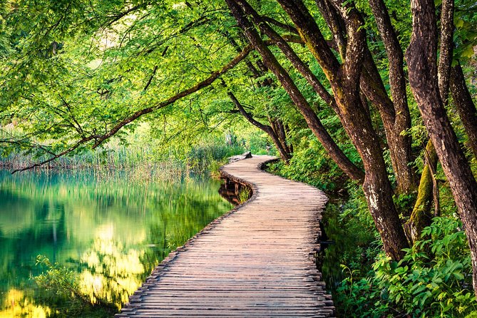 Private Plitvice Lakes Tour from Split - The long road from Split to Plitvice Lakes