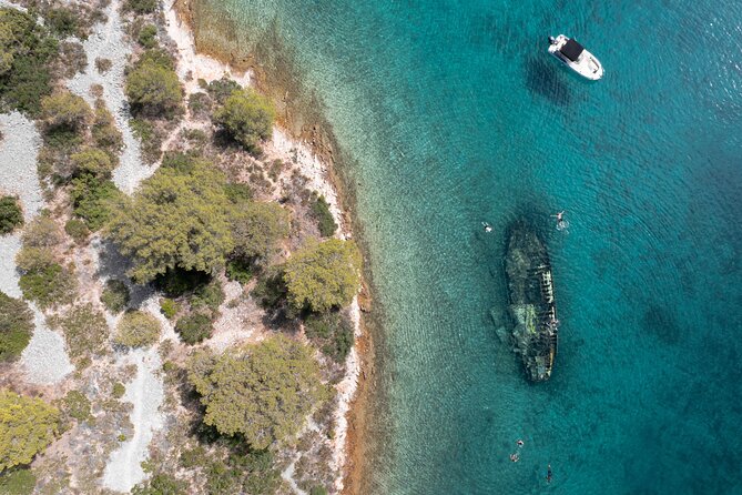 Private speedboat custome-made tour / from Trogir and Split - Trogir or Split as your starting point