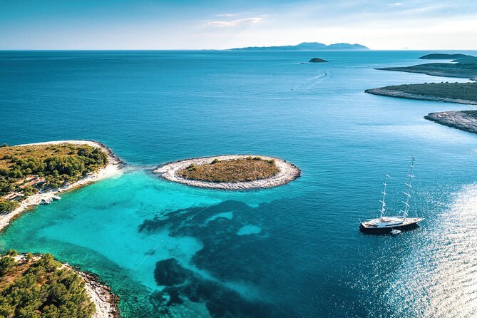 Private speedboat custome-made tour / from Trogir and Split - Wind, waves, and the limits of a speedboat day