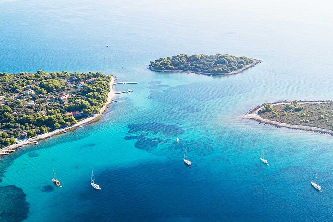 Private speedboat tour to Blue Lagoon and 3 Islands - A full day on the water from Trogir