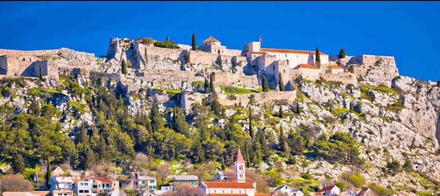 Private Split and Klis Fortress: A Unique Shore Excursion - Food and olive oil: a possible extra, not a promise