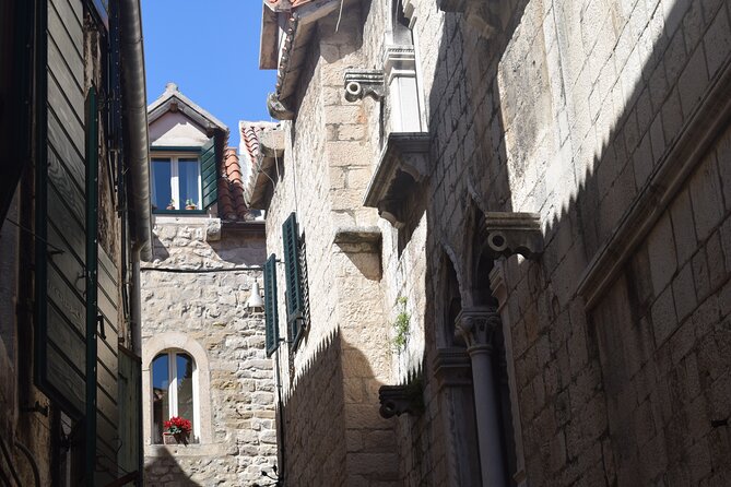 Private Split City Walking Tour - Spanish Guide - What the Spanish Private Format Adds