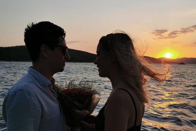 Private Sunset Tour from Split + Bottle of Wine Included - Leaving Obala Hrvatskog narodnog preporoda 12