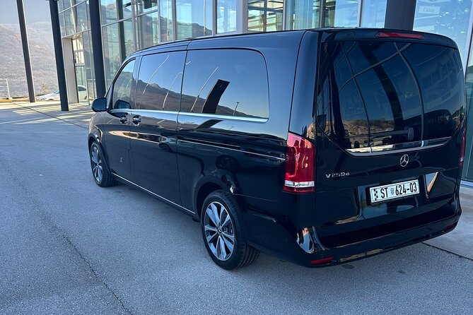 Private transfer from Split airport to Split, 1-7 person - Reaching Split’s pedestrian old town