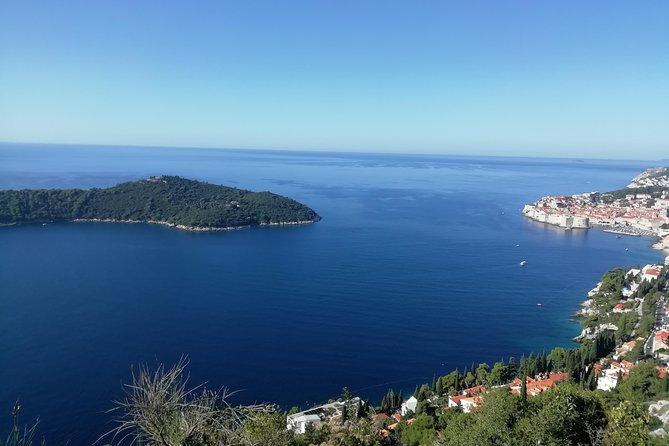 Private transfer from Split to Dubrovnik with side-trip to Ston - One hour in Ston: walls, food, and a useful pause