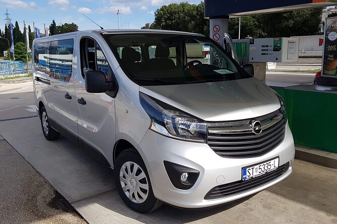 Private transfer Split airport to Split (any location) up to 8 passengers - A private ride that solves Split’s arrival problem