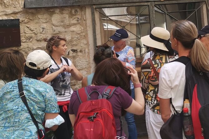 Private Walks & Storytelling - the best small group tour in Split - Starting slowly on the Riva