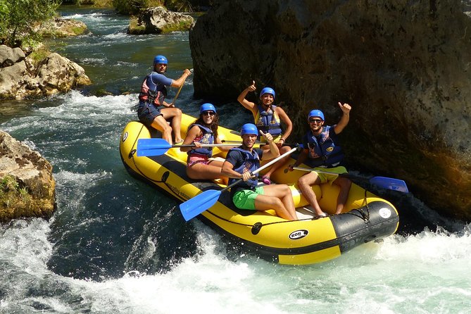 Rafting Experience in the Canyon of the River Cetina - The first paddle through the Cetina canyon