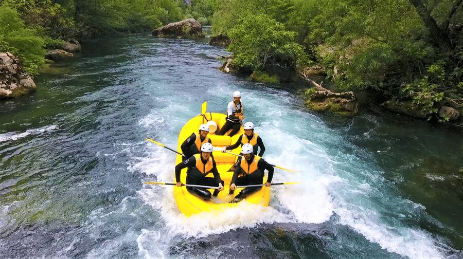 Rafting on the Cetina river - Safety briefing, equipment, and the first paddle strokes
