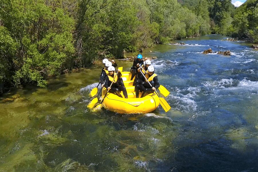 Rafting on the Cetina river - Why the guides receive so much praise