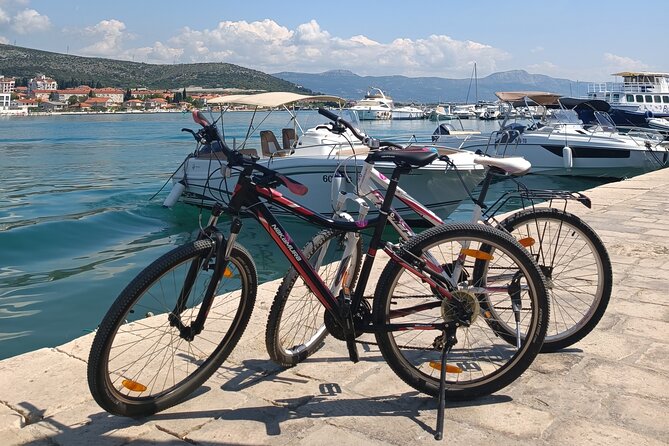 Rent a bike in Trogir - Riding the coast from Trogir