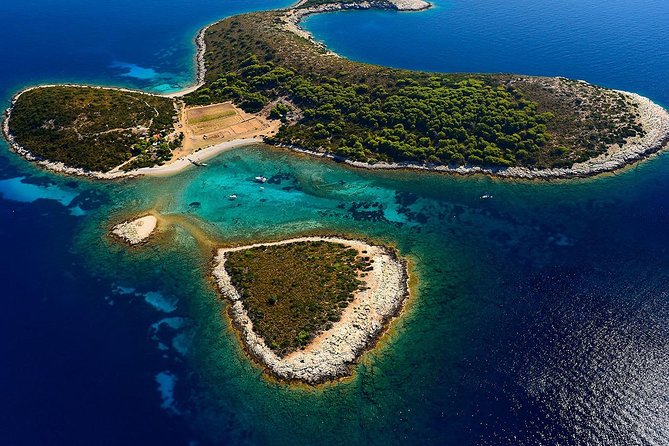 Rent a Speed Boat from Split – Discover Hidden Beaches & Islands - Why This Private Speedboat Makes Sense From Split