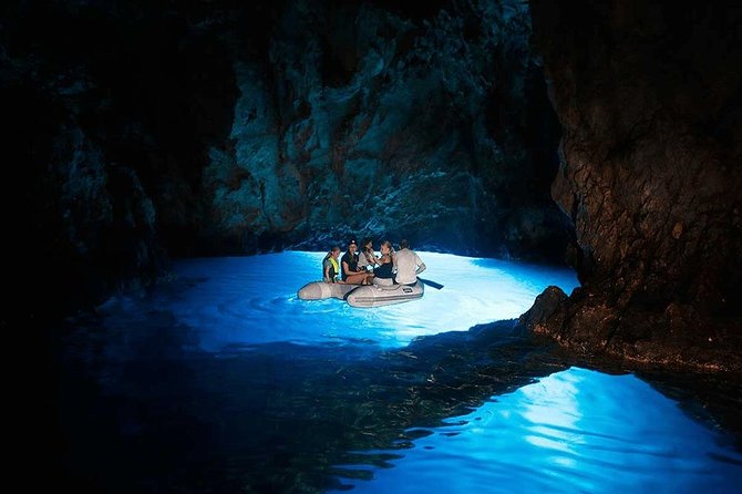 Rent a Speed Boat from Split – Discover Hidden Beaches & Islands - Who Will Get the Most From This Day