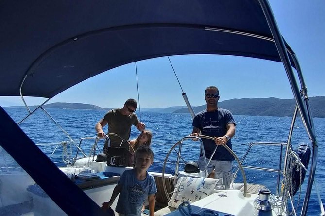 Sailboat tour to the islands - Who will enjoy this six-hour outing?