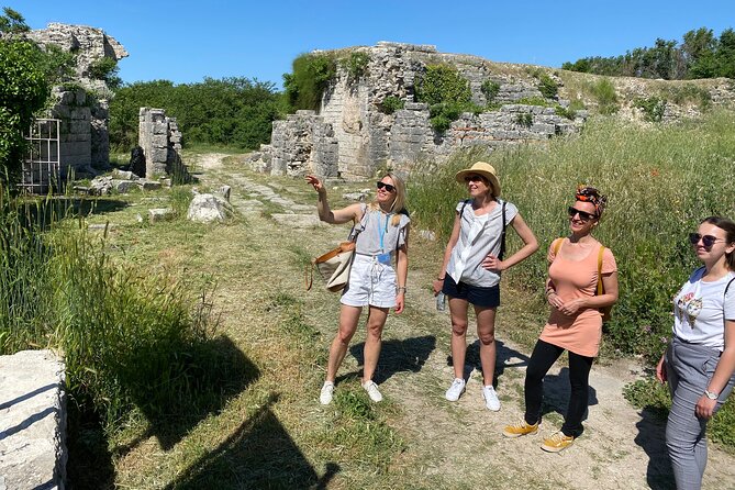 Salona & Amphitheater - Private guided tour - Admission incl. - The bishop’s palace and two lost cathedrals