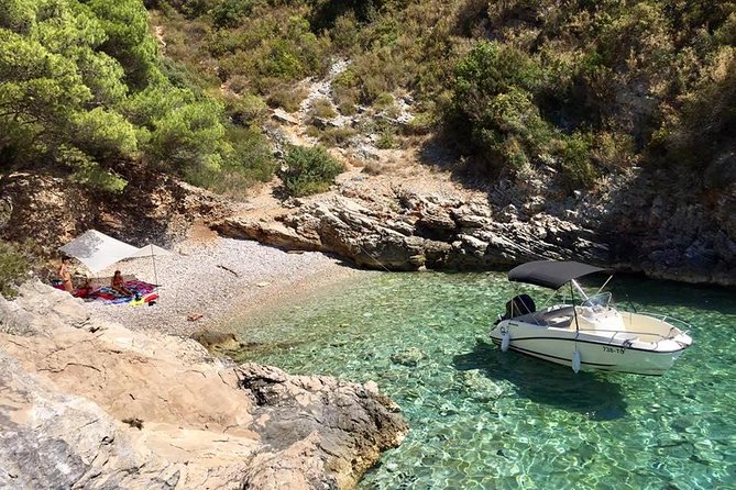Secrets of Brac and Solta from Trogir and Split-Private tour - Necujam and the sunken ship
