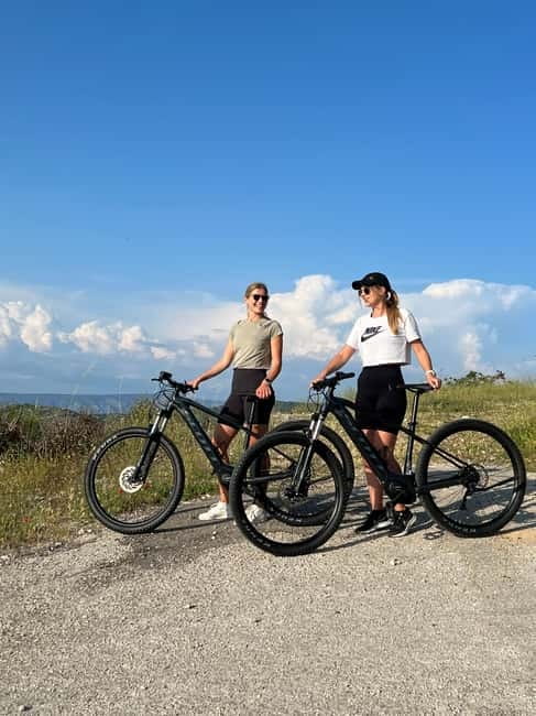 Self-guided mountain bike tour (non-electric) - Climbing toward Vidikovac