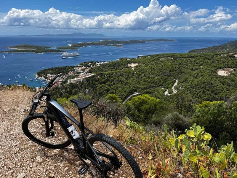 Self-guided mountain bike tour (non-electric) - Self-guided freedom, with a few responsibilities