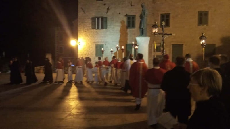 Šibenik: Medieval Night Walking Tour - The first doctor’s chapel and the city’s crafts