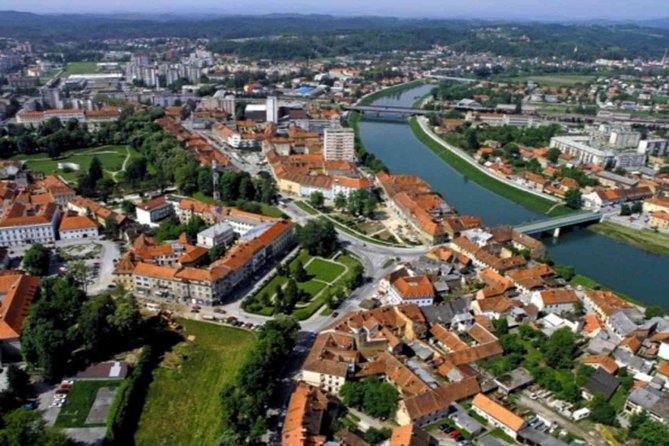 Sinj: Panoramic Flight over Peruca Lake and Dinara mountain - Leaving Sinj and seeing the Alka town from above