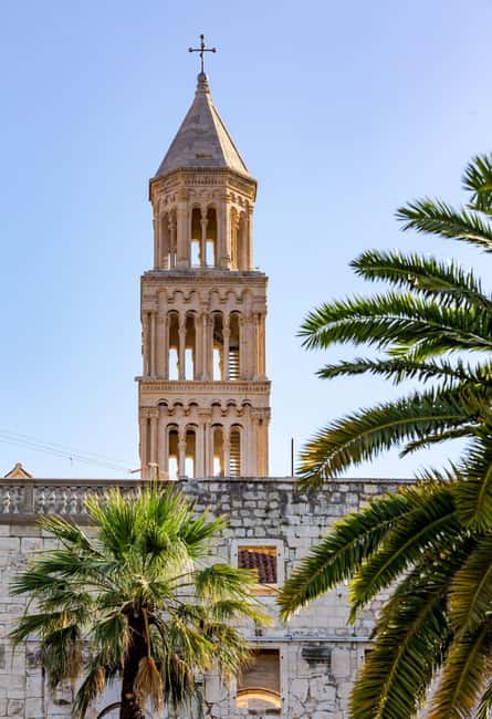 Split: 1.5-Hour Walking Tour and Diocletian's Palace - From the South Gate to the Roman cellars